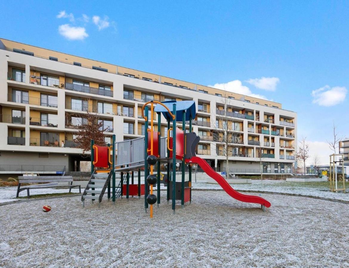 Sunflower - Modern Large Charming Apartment With Balcony Bratislava Exteriér fotografie
