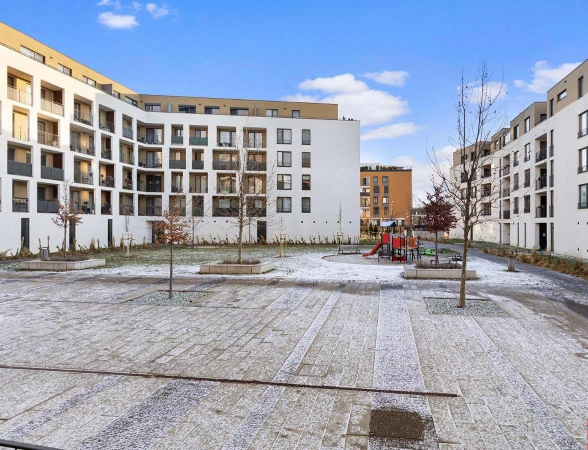 Sunflower - Modern Large Charming Apartment With Balcony Bratislava Exteriér fotografie