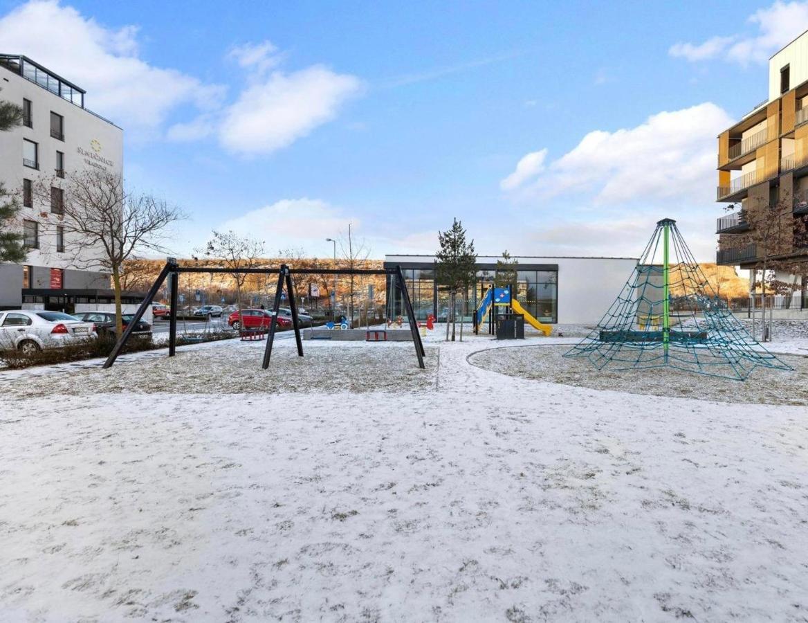 Sunflower - Modern Large Charming Apartment With Balcony Bratislava Exteriér fotografie