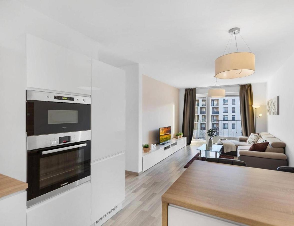 Sunflower - Modern Large Charming Apartment With Balcony Bratislava Exteriér fotografie